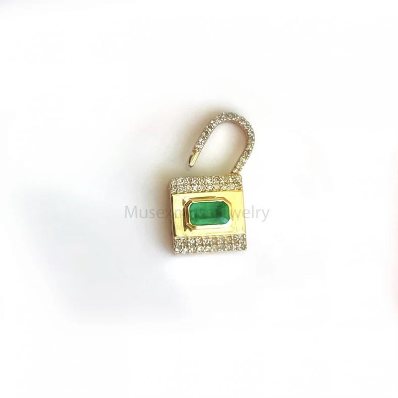 Emerald Gemstone Handmade Sterling Silver Pave Diamond Padlock Jewelry, Diamond Padlock Clasp lock, Silver Lock Jewelry