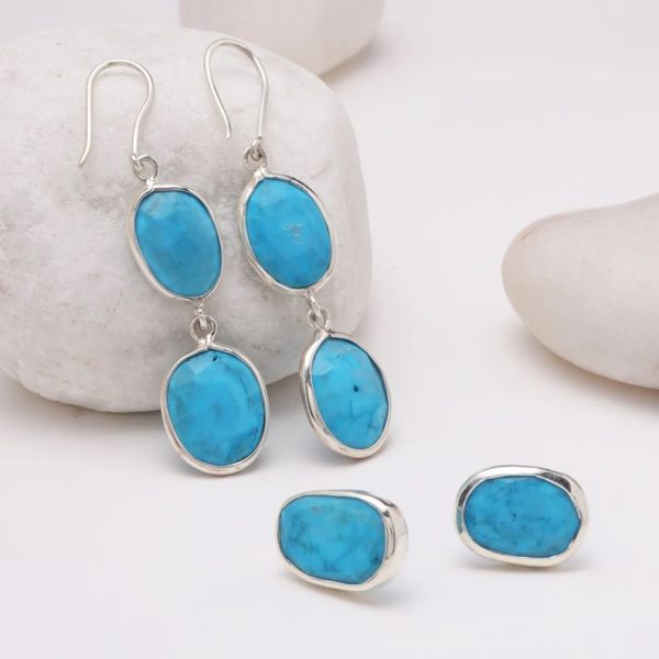 Turquoise earring in silver. Dangle and stud earring in 925 silver. Bohemian blue turquoise earring for women.
