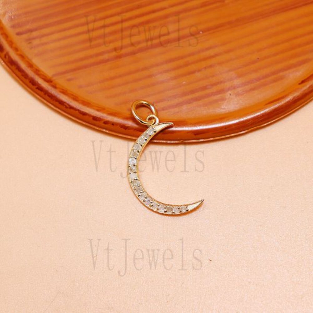 925 Sterling Silver Crescent Moon Pendant