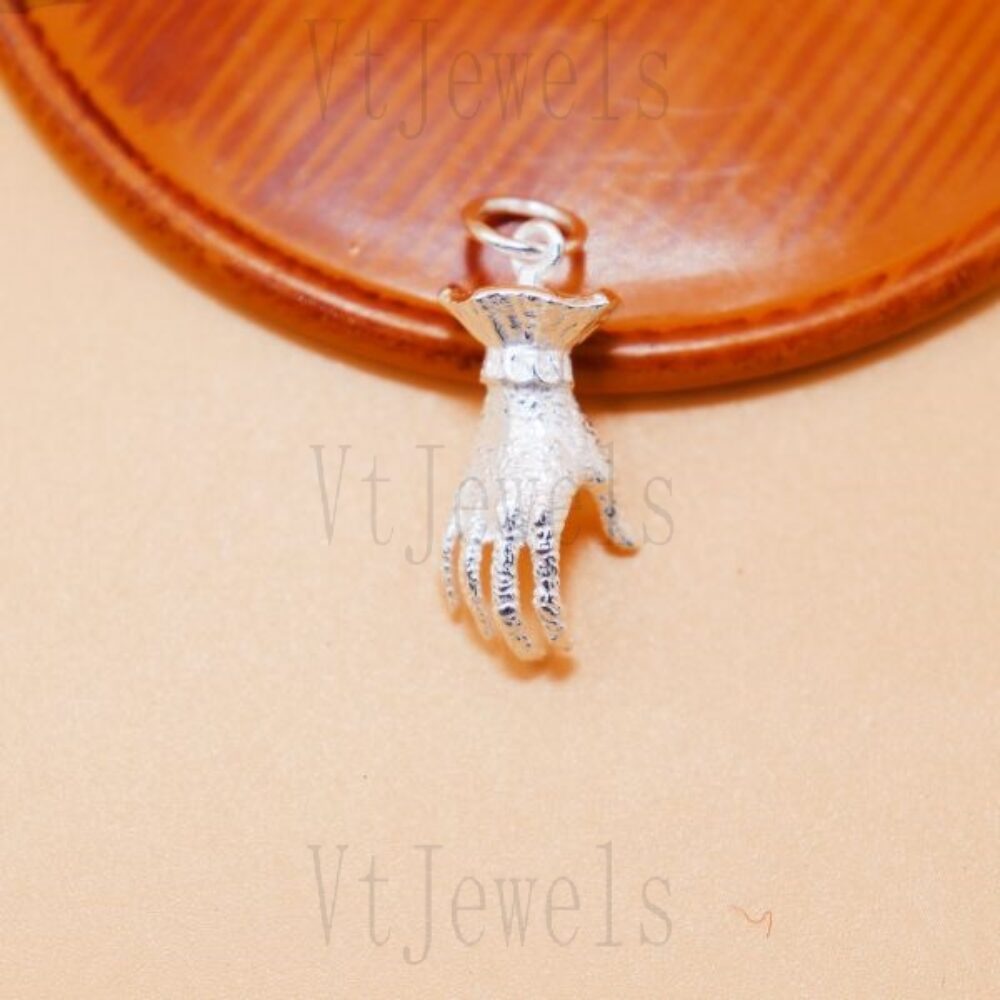 925 Sterling Silver Victorian Hand Charm Pendant