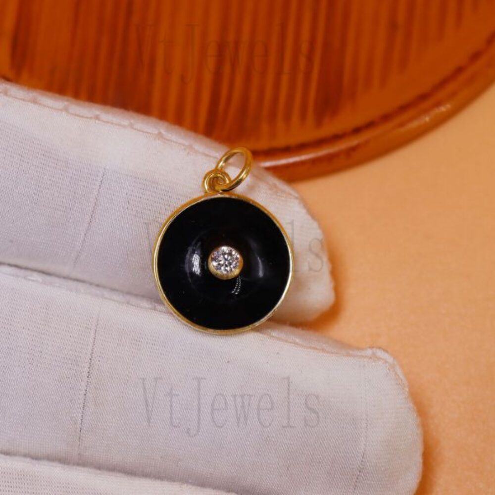 925 Sterling Silver Black Enamel & Disc Pendant
