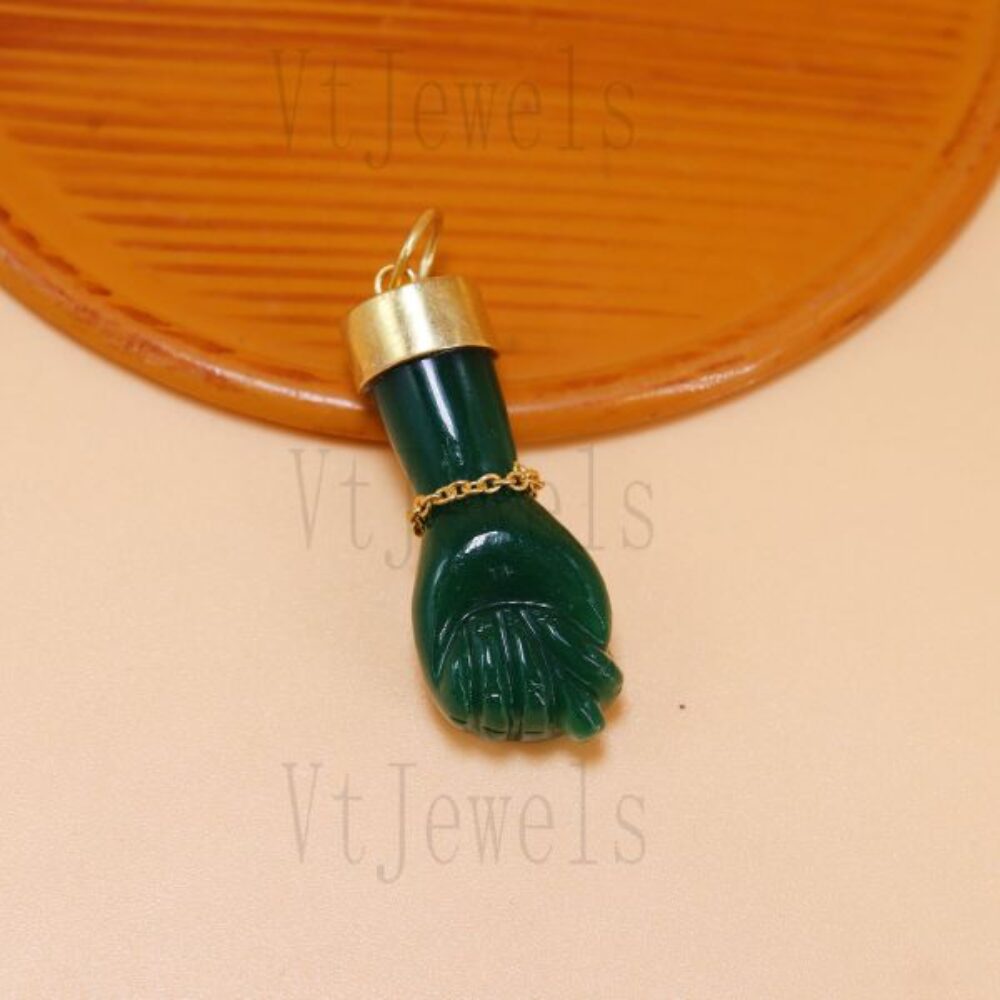 925 Sterling Silver Green Jade Figa Hand Pendant