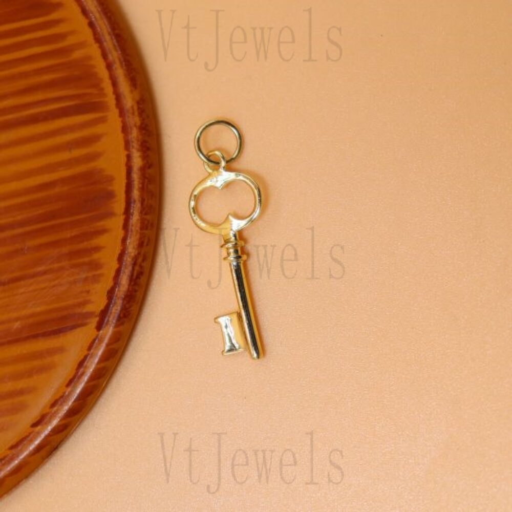 925 Sterling Silver Vintage Style Skeleton Key Pendant