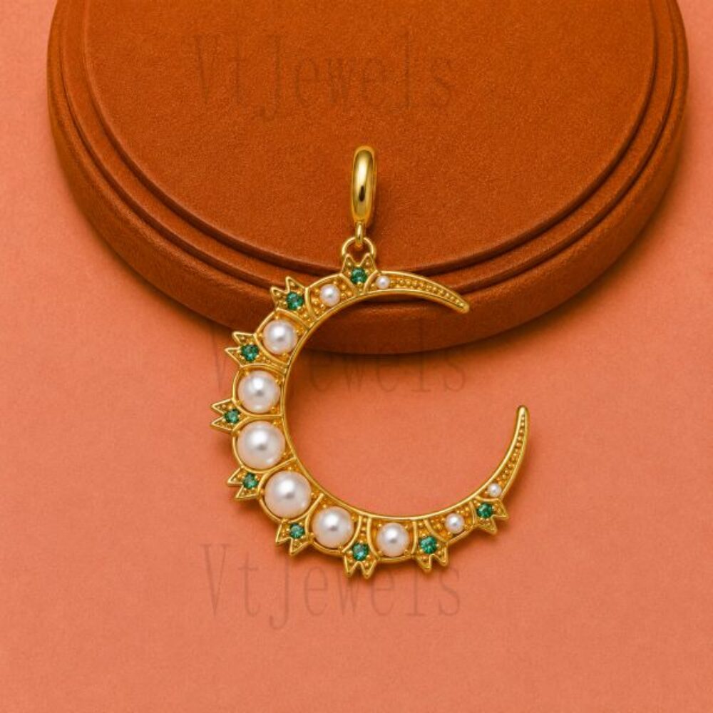 925 Sterling Silver Crescent Moon Pendant