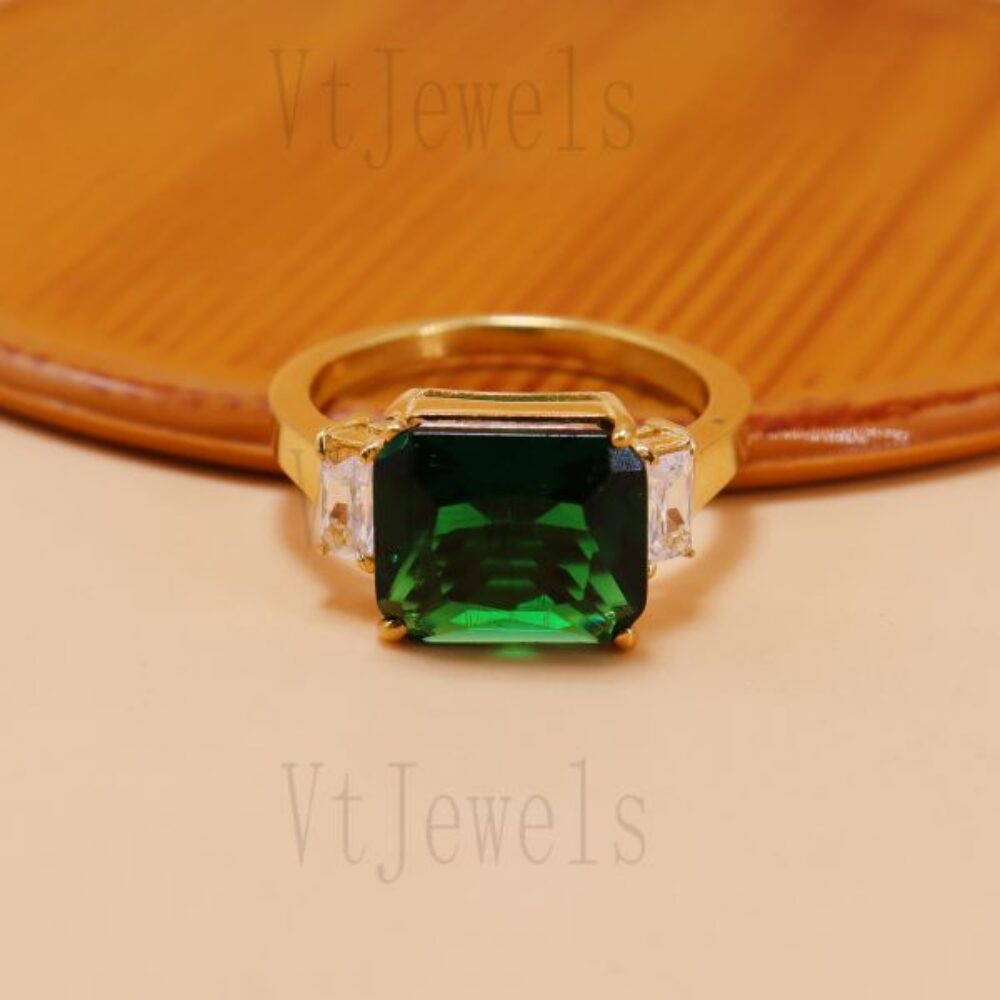 925 Sterling Silver Emerald Green Three-Stone Ring