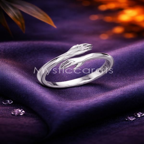 925 Sterling Silver Hugging Hands Ring