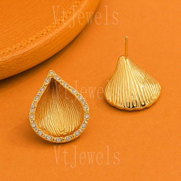 925 Sterling Silver Teardrop Stud Earrings - Image 3