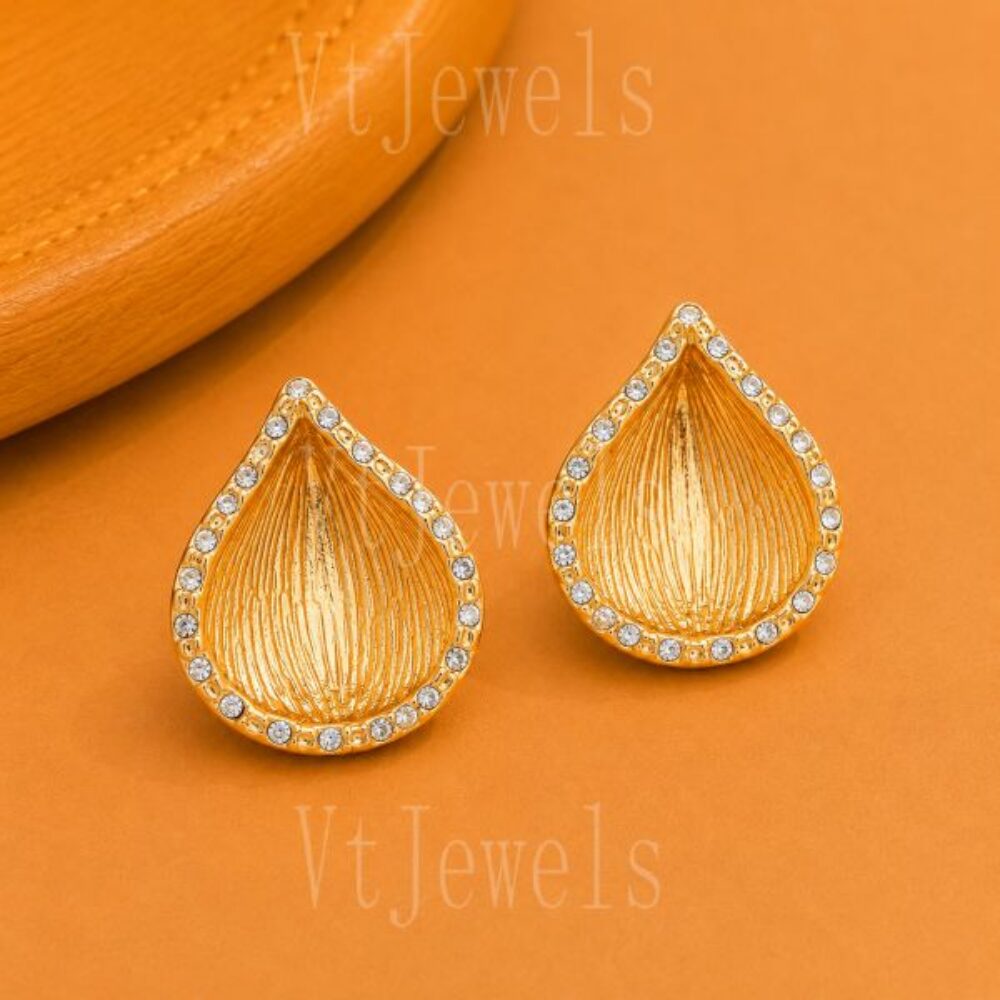 925 Sterling Silver Teardrop Stud Earrings