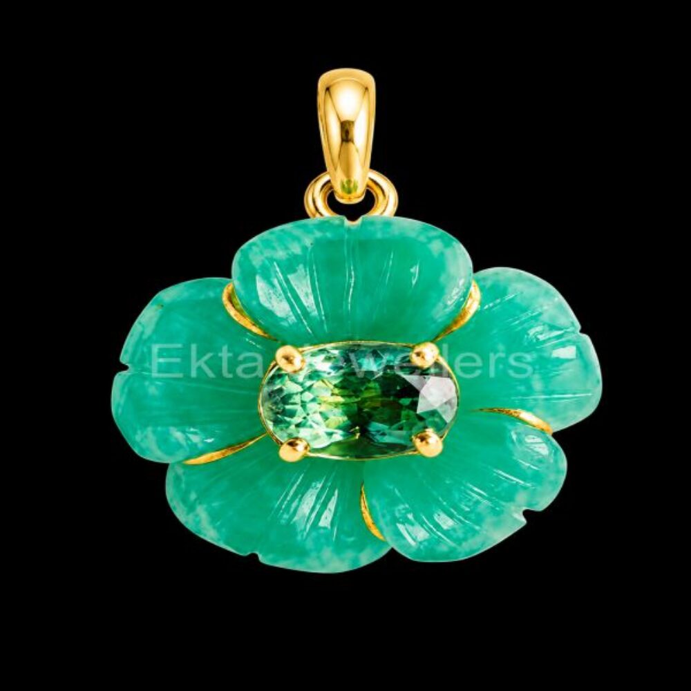 925 Sterling Silver Carved Green Chalcedony Flower Pendant