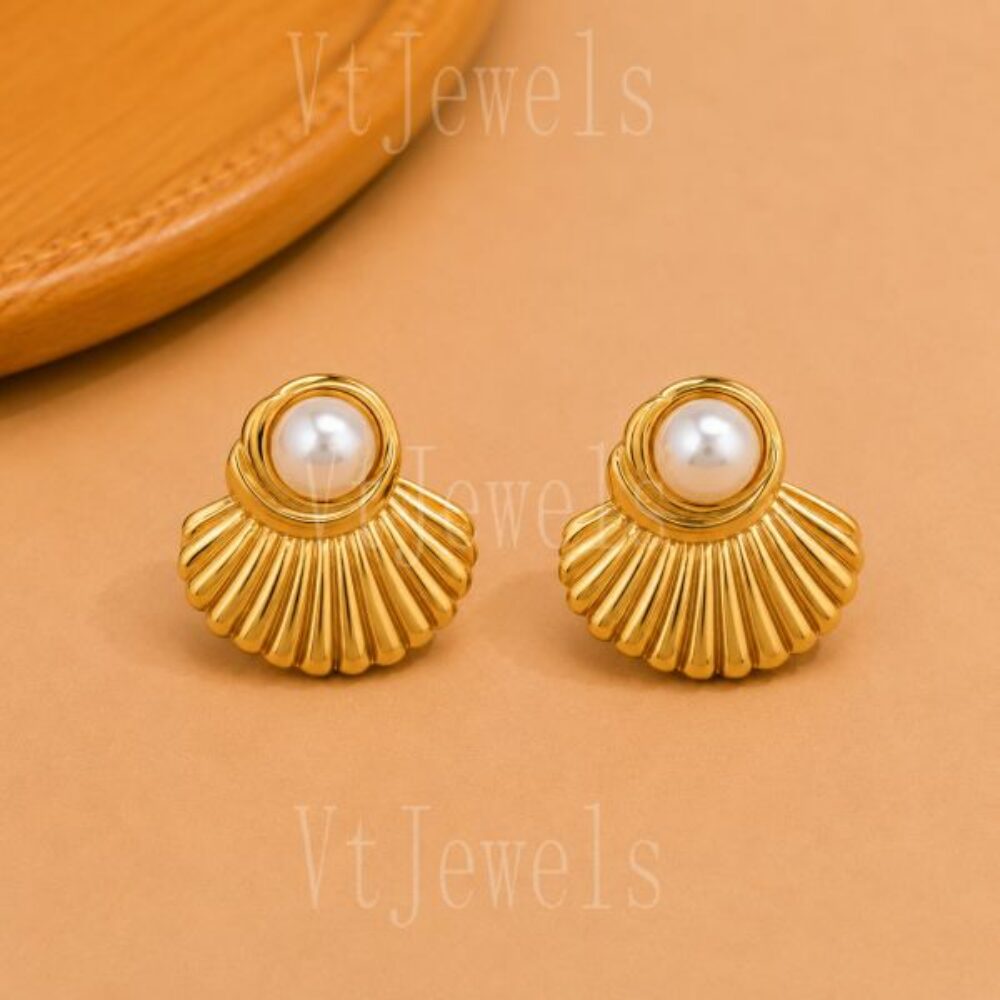 925 Sterling Silver Pearl Shell Stud Earrings