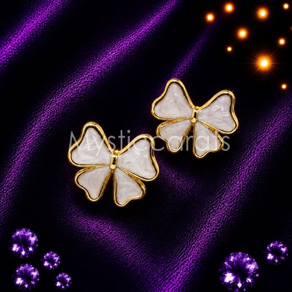 925 sterling silver Mother of Pearl Clover Stud Earrings
