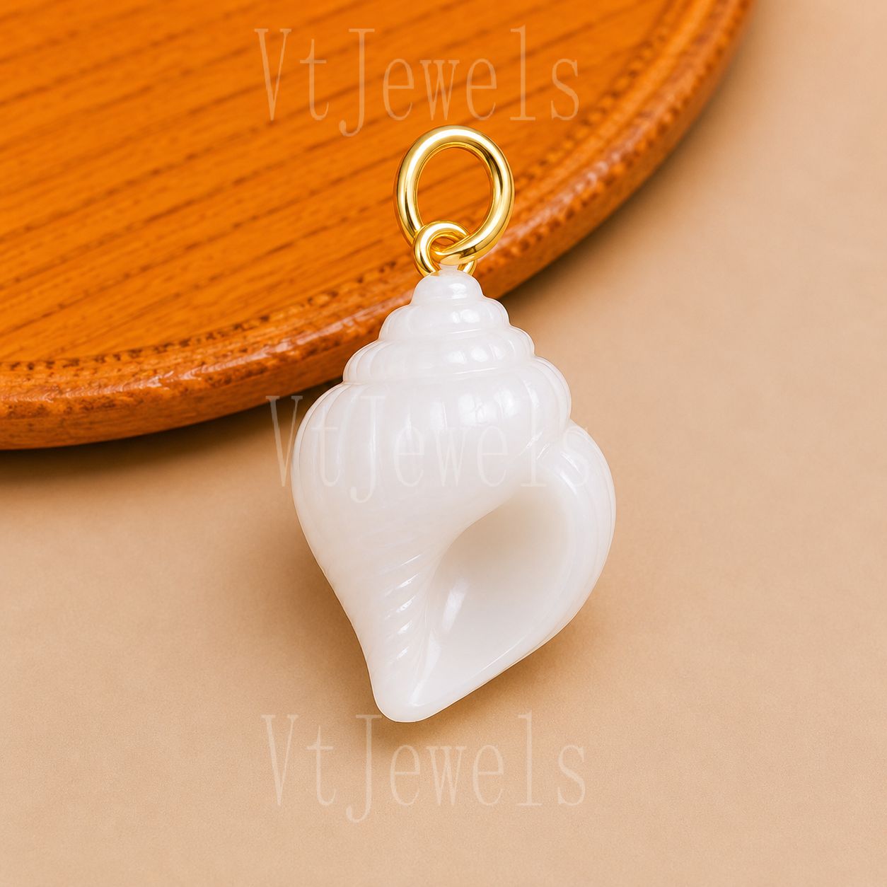 925 Sterling Silver White Conch Shell Pendant