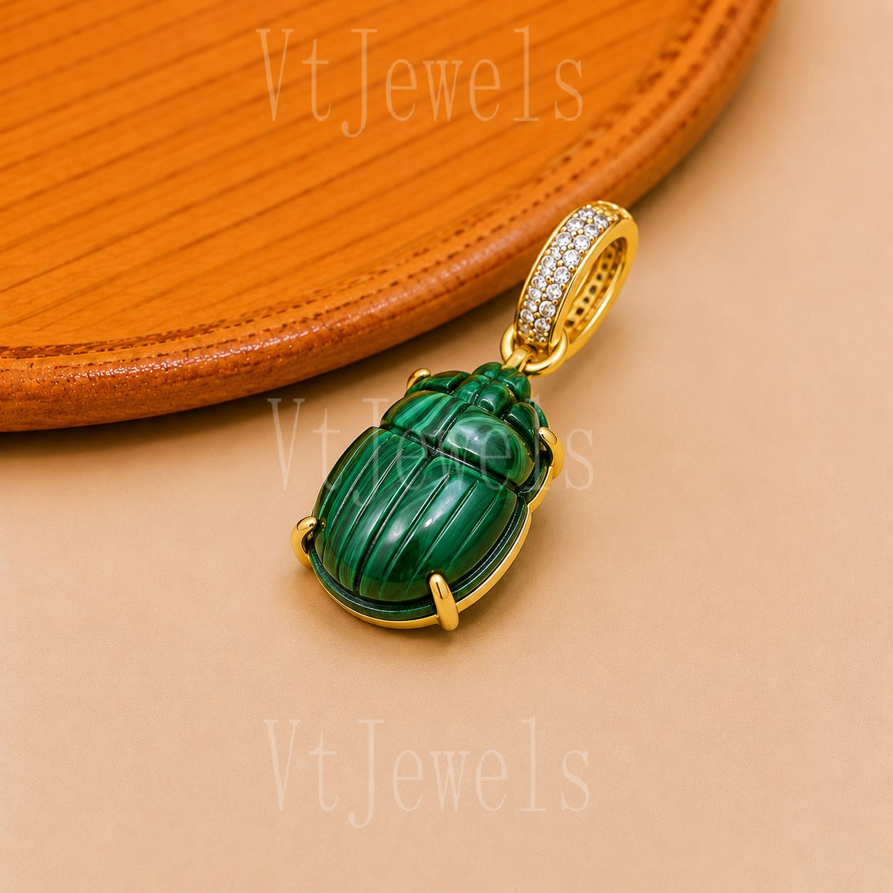 925 Sterling Silver Green Beetle Pendant - Image 3