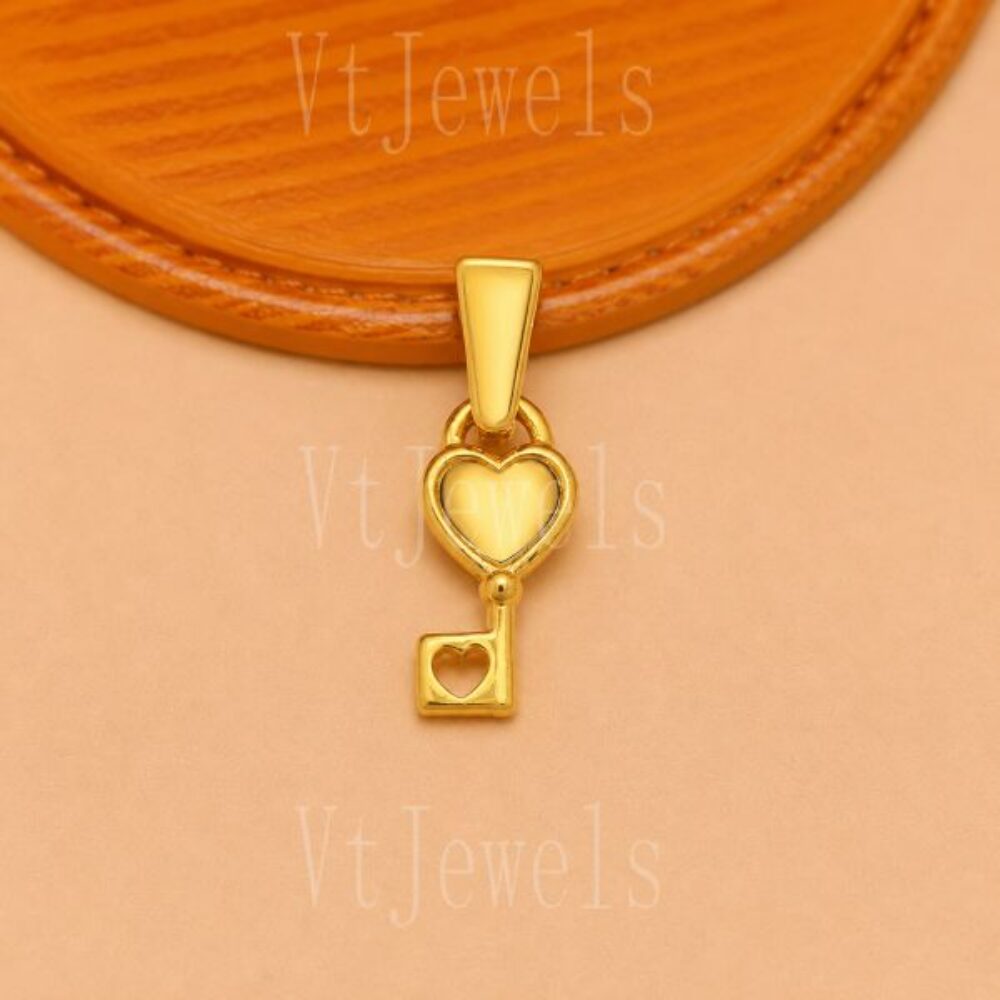 925 Sterling Silver Heart Key Pendant