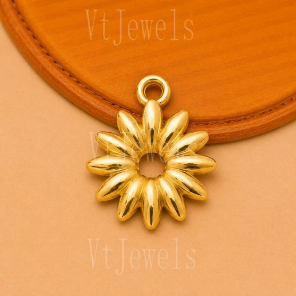 925 Sterling Silver Sunflower Pendant