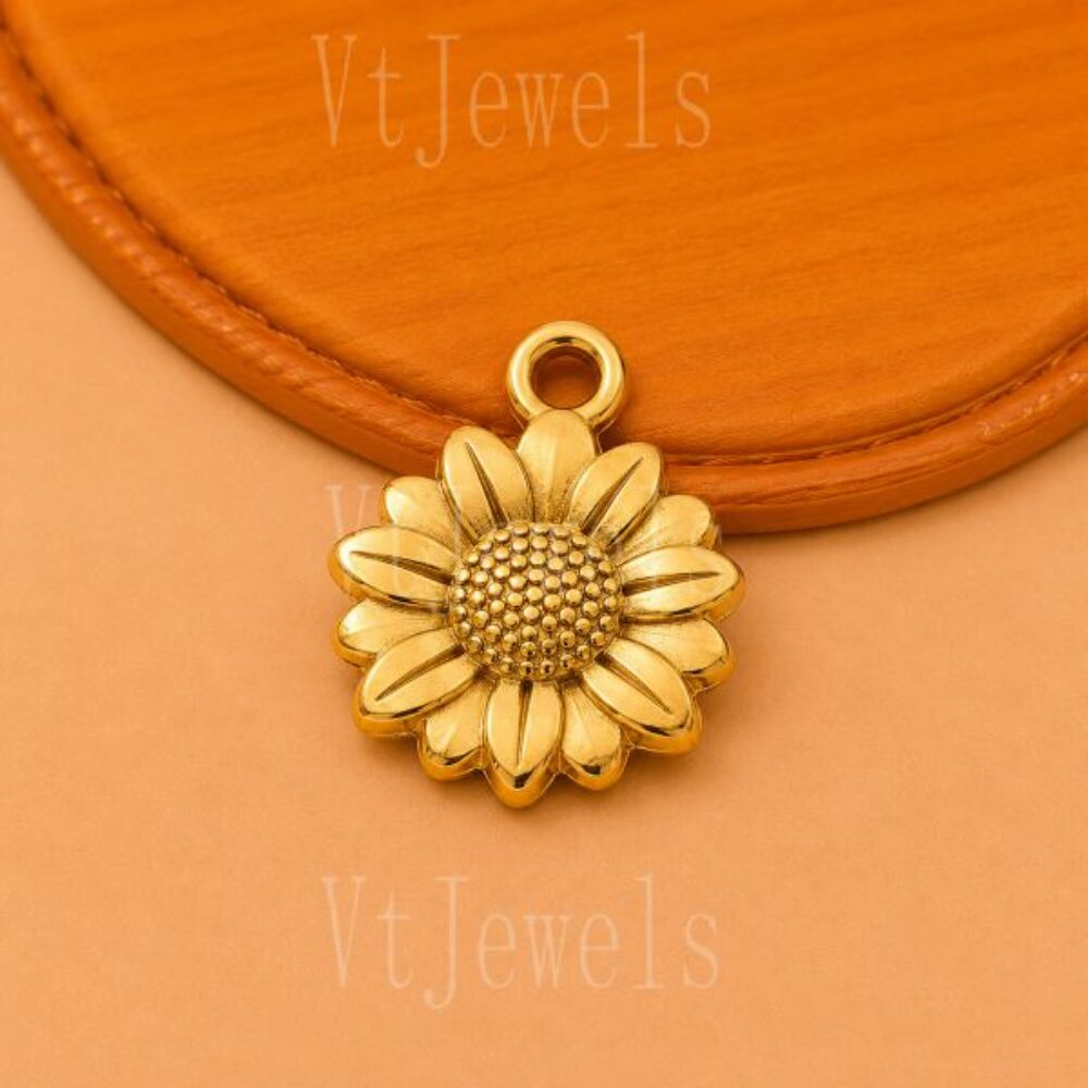925 Sterling Silver Daisy Flower Pendant