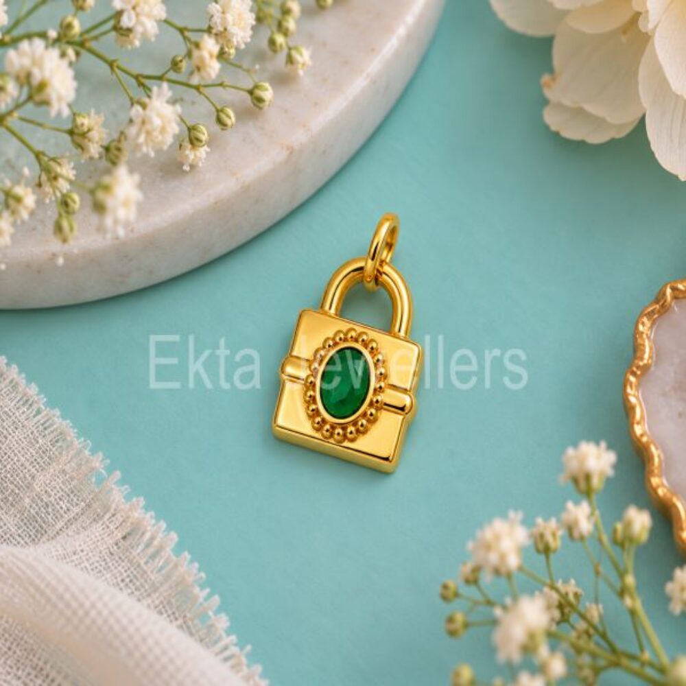 925 Sterling Silver Lock Pendant with Green Gemstone